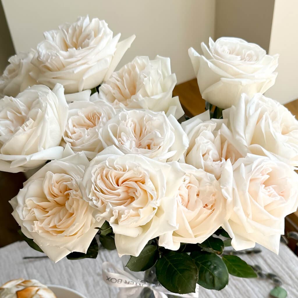 Ваза с пионовидными розами №1620 - Фото 44