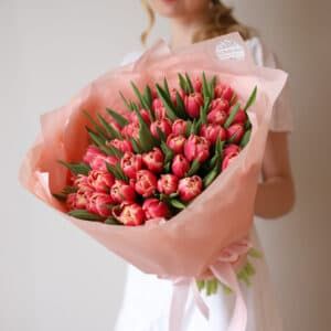 Яркие тюльпаны голландские в нежном оформлении (51 шт) №1565 - Фото 3